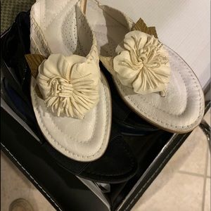 Ladies size7.5 leather sandals thongs